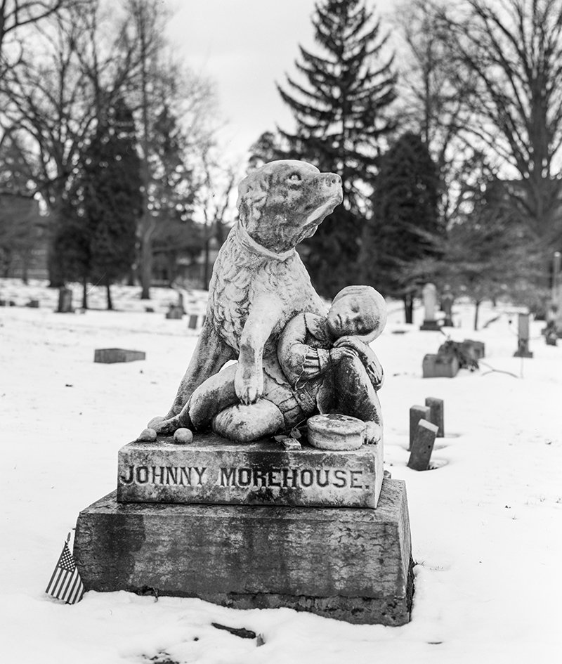 newf statue image